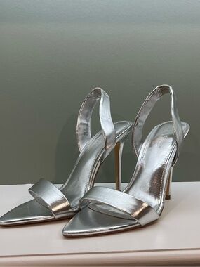 Mixx Shuz Silver Metallic Pointed Toe Slingback Stiletto Heels Size 8.5